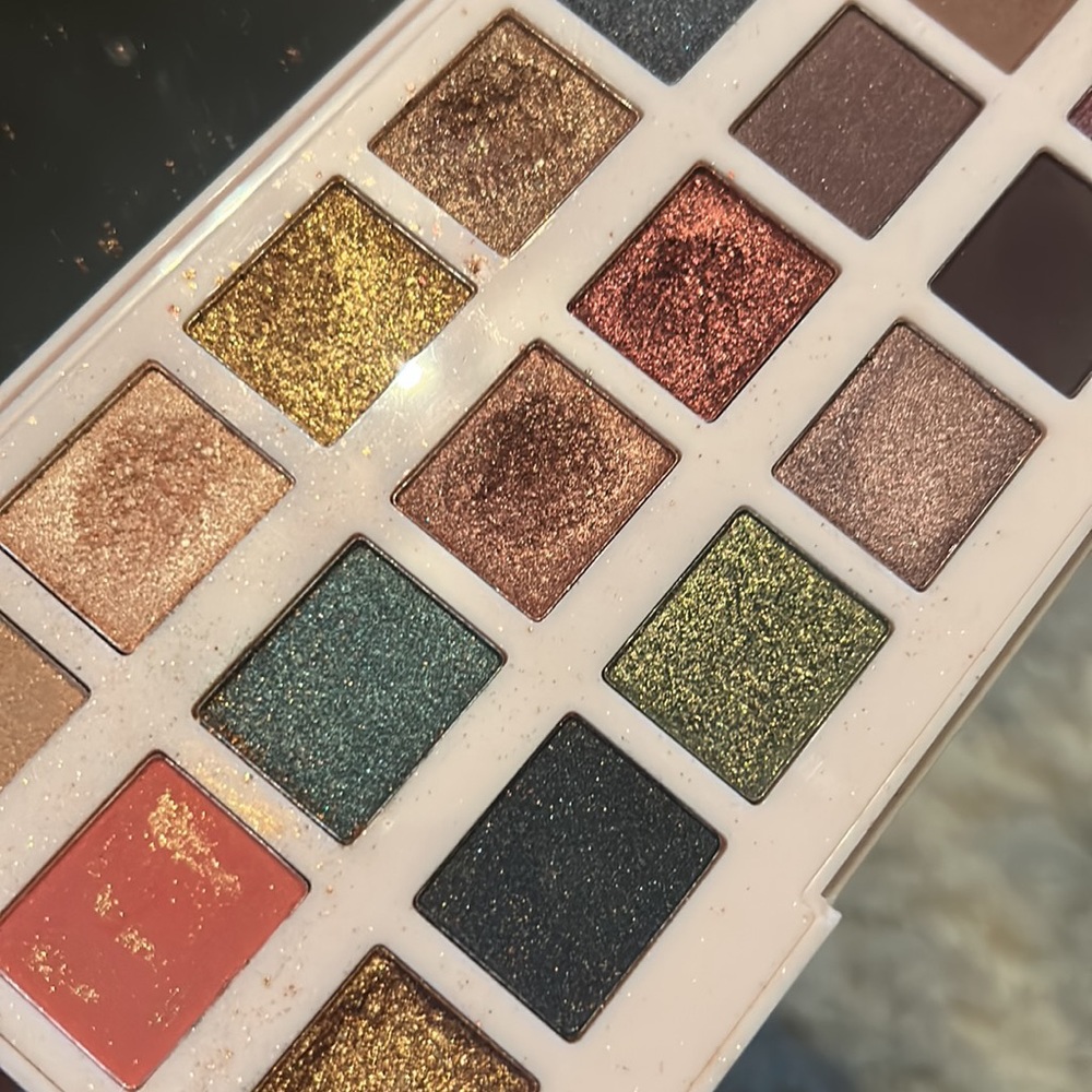 Ciate London The Editor eyeshadow Palette